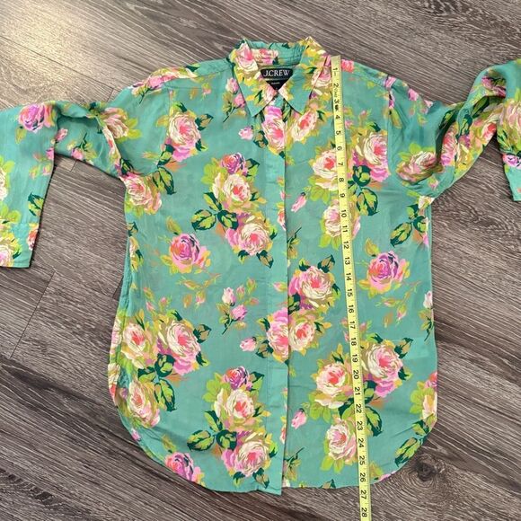 J. Crew Classic-fit cupro-blend shirt in rose garden - Picture 7 of 9